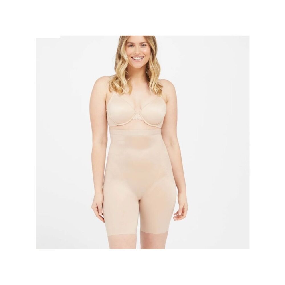 NWT SPANX Thinstincts® 2.0 High-Waisted Mid-Thigh Short
